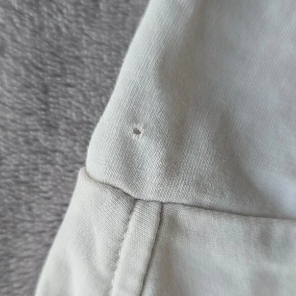 Burberry Brit white v neck T shirt - Picture 10 of 10